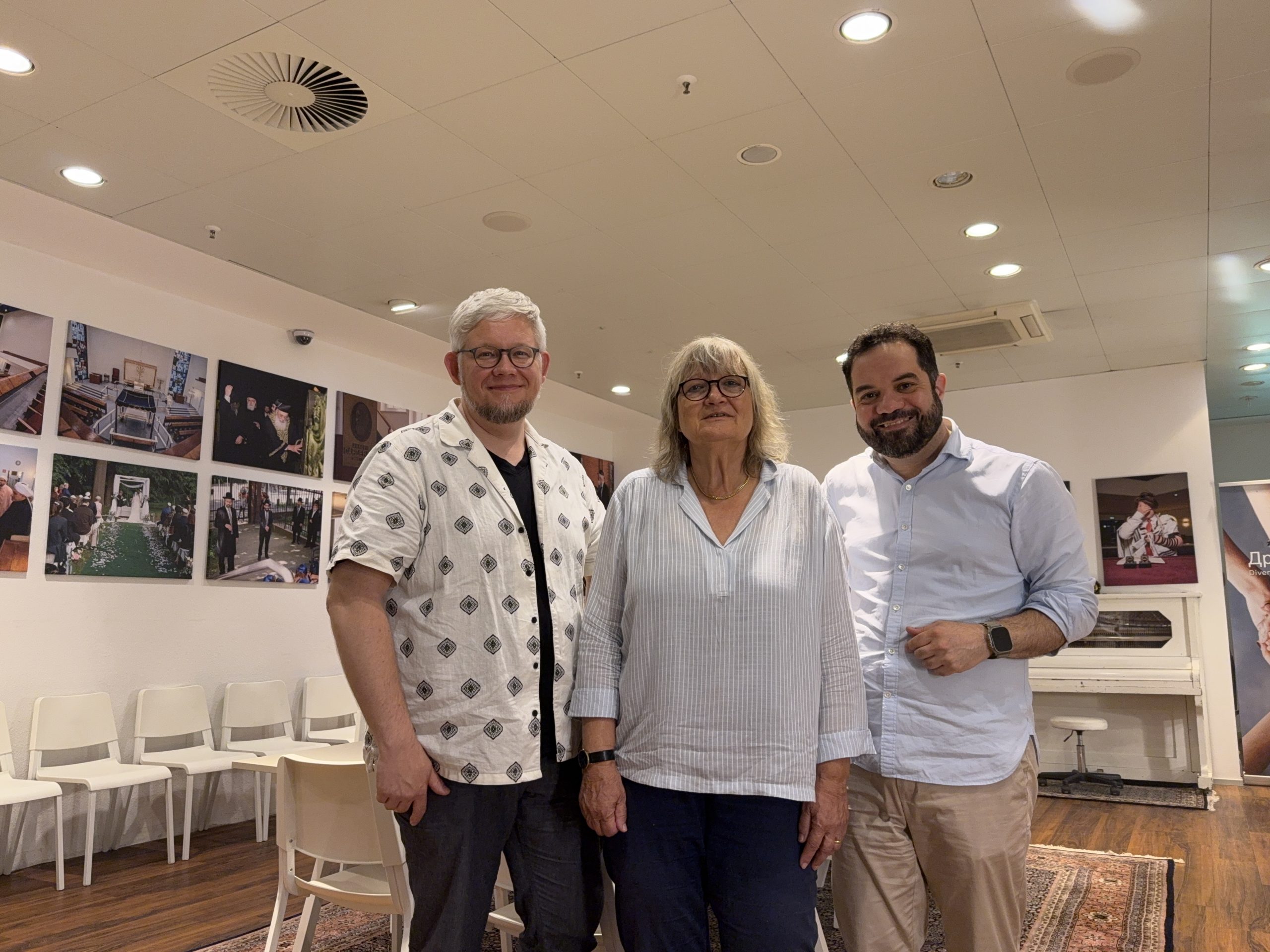 Gemeinsam für Sichtbarkeit: Besuch der Grünen Hamburg-Nord in unserer Ausstellung „Tikvah – Die Hoffnung“