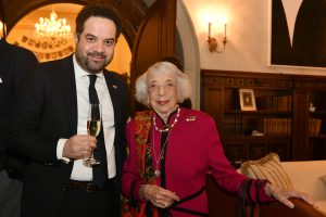 Happy heavenly Birthday dear Margot Friedländer Foto: U.A. Botschaft in Berlin