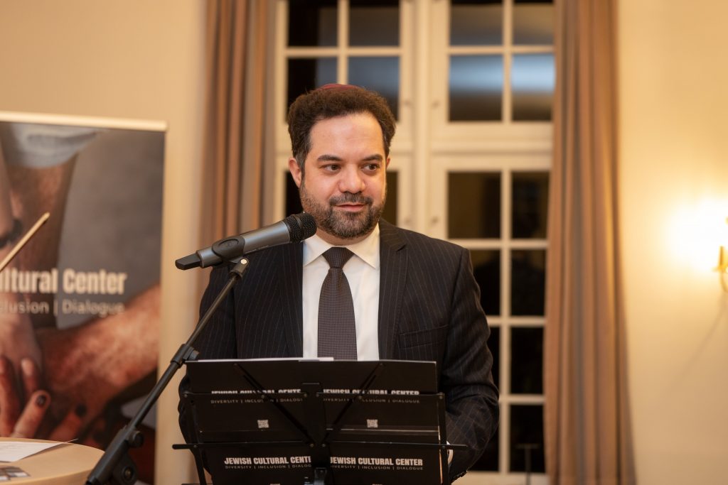 Chanukka – Das Lichts des Friedensdialogs