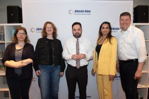 Finanzsenator Dr. Andreas Dressel zu Besuch im Jüdischen Kulturzentrum der Jüdischen Union in Hamburg-Nord