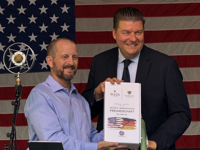 Herzlichen Glückwunsch zum 250. Geburtstag der Vereinigten Staaten von Amerika.  Happy Independence Day!