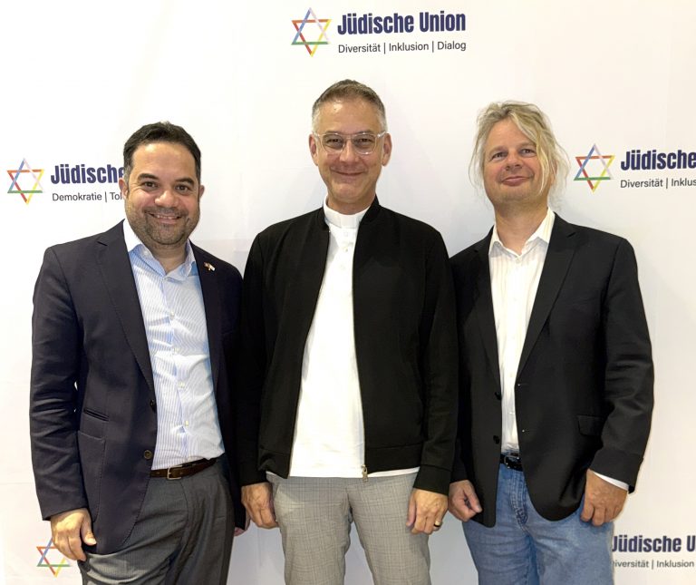 Starker jüdisch-christlicher Dialog: Generalvikar Pater Geißler zu Gast im Jüdischen Kulturzentrum